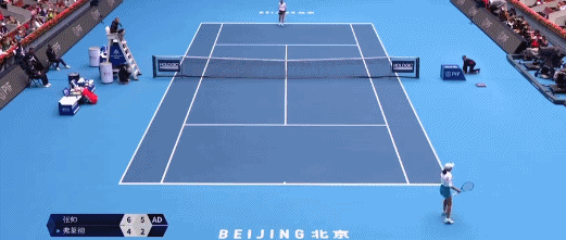 豪取四连胜!张帅和教练赛后做出姆巴佩抱胸动作庆祝!